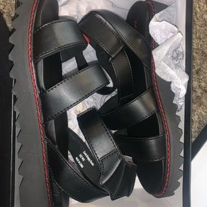 NEW Size 10 black craft bat sandals